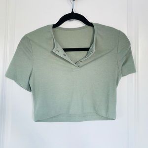 Like-New green cropped T